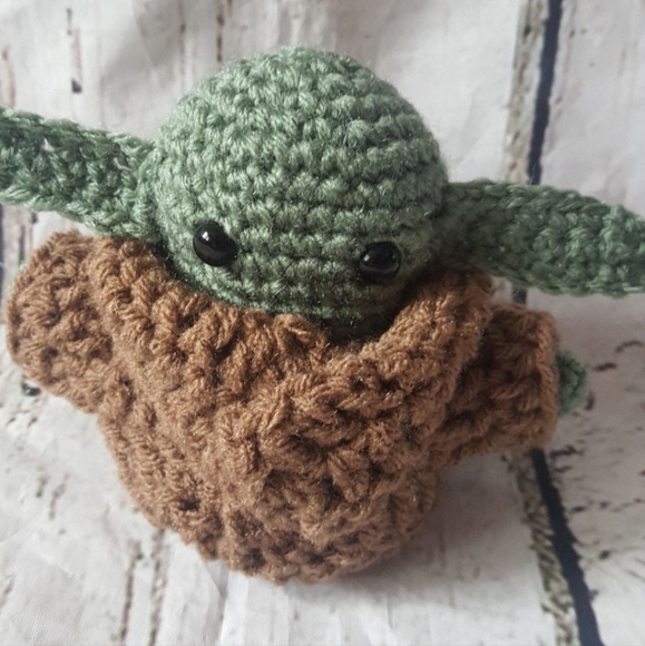 Mini baby yoda Amigurumi - Picture 8 of 11